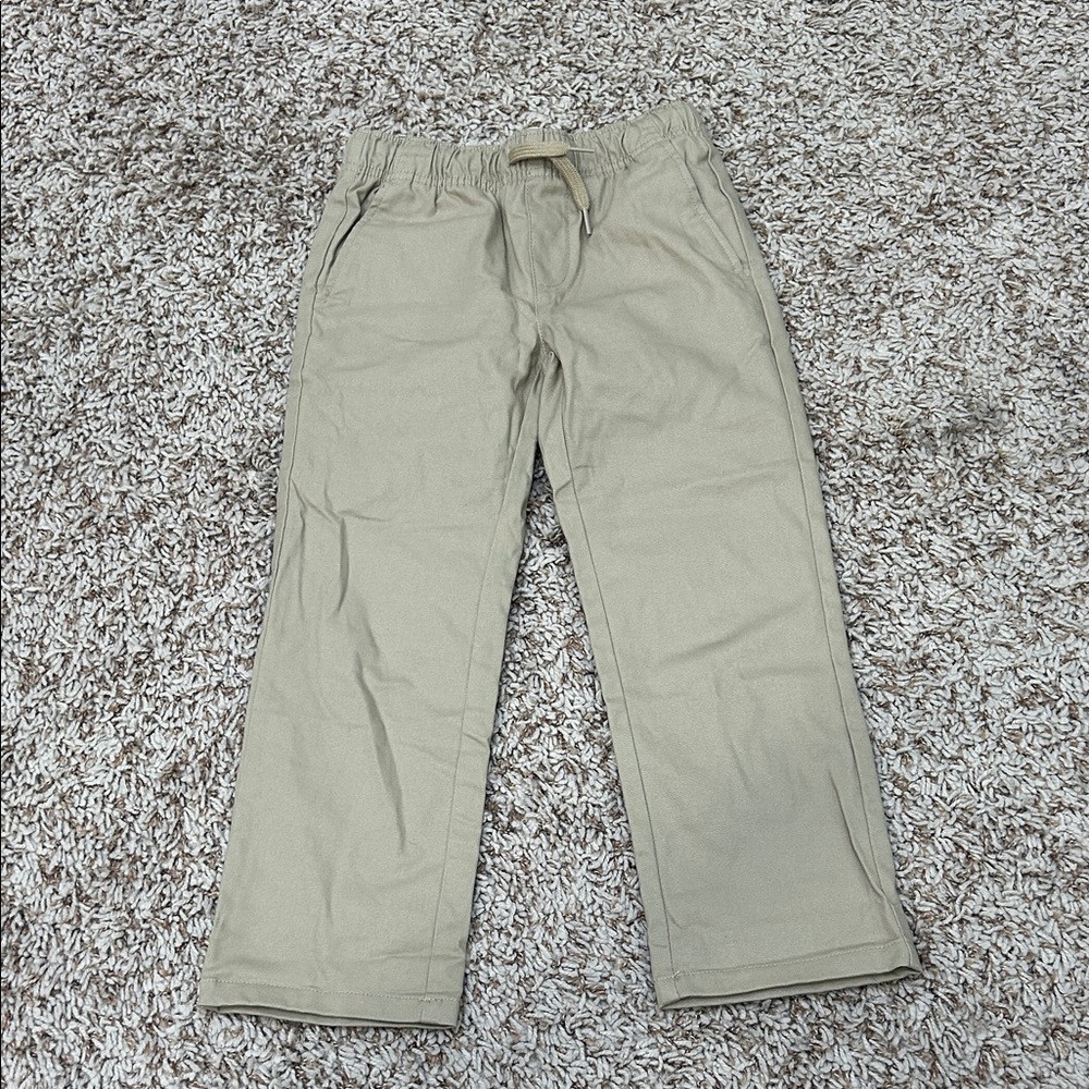 Old Navy kids Khaki Chinos, boys S (never worn!)